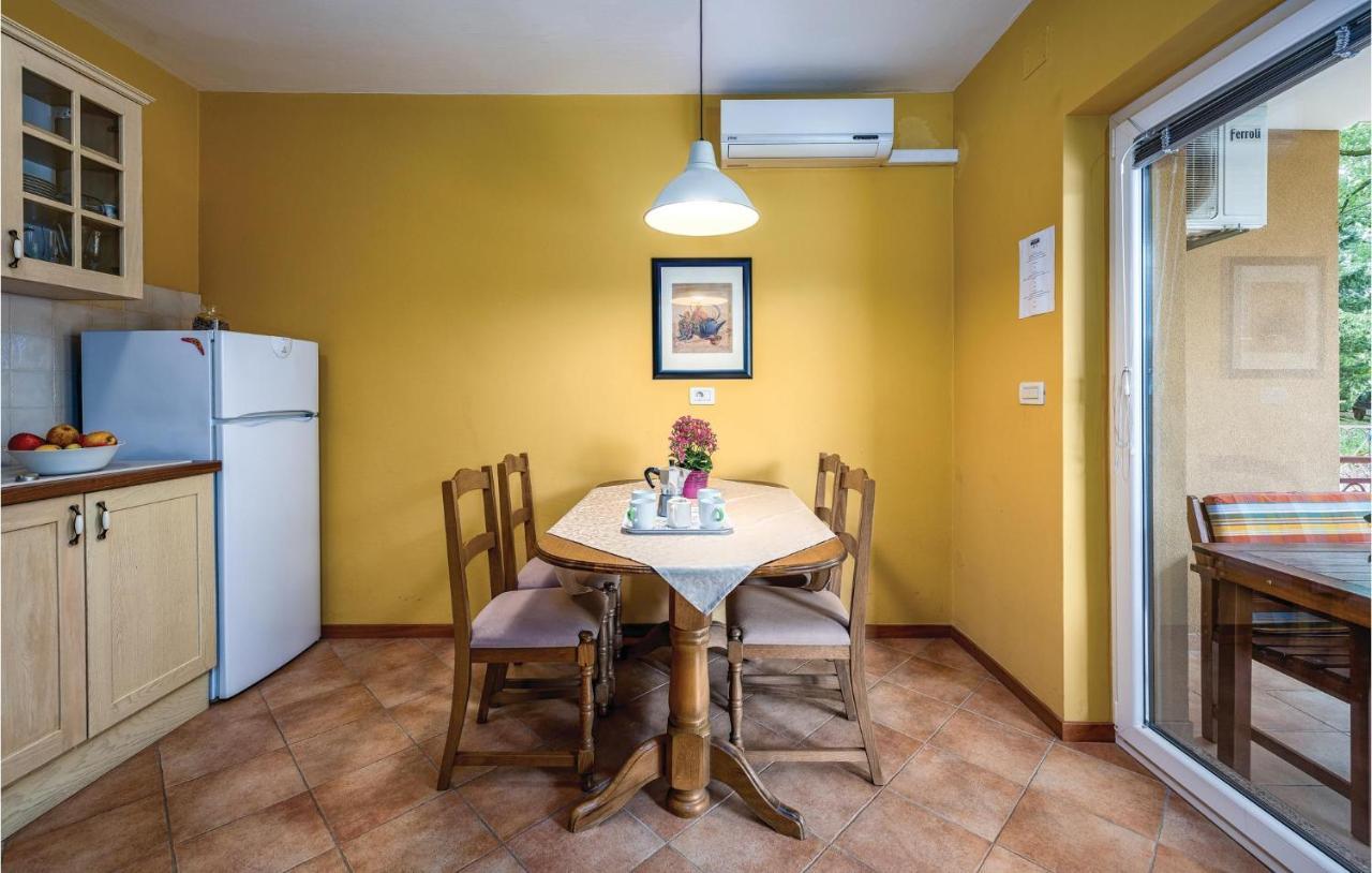 Stunning Apartment In Umag With Wifi Dış mekan fotoğraf