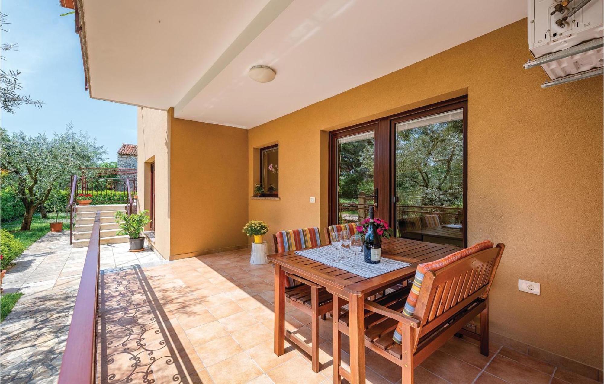 Stunning Apartment In Umag With Wifi Dış mekan fotoğraf