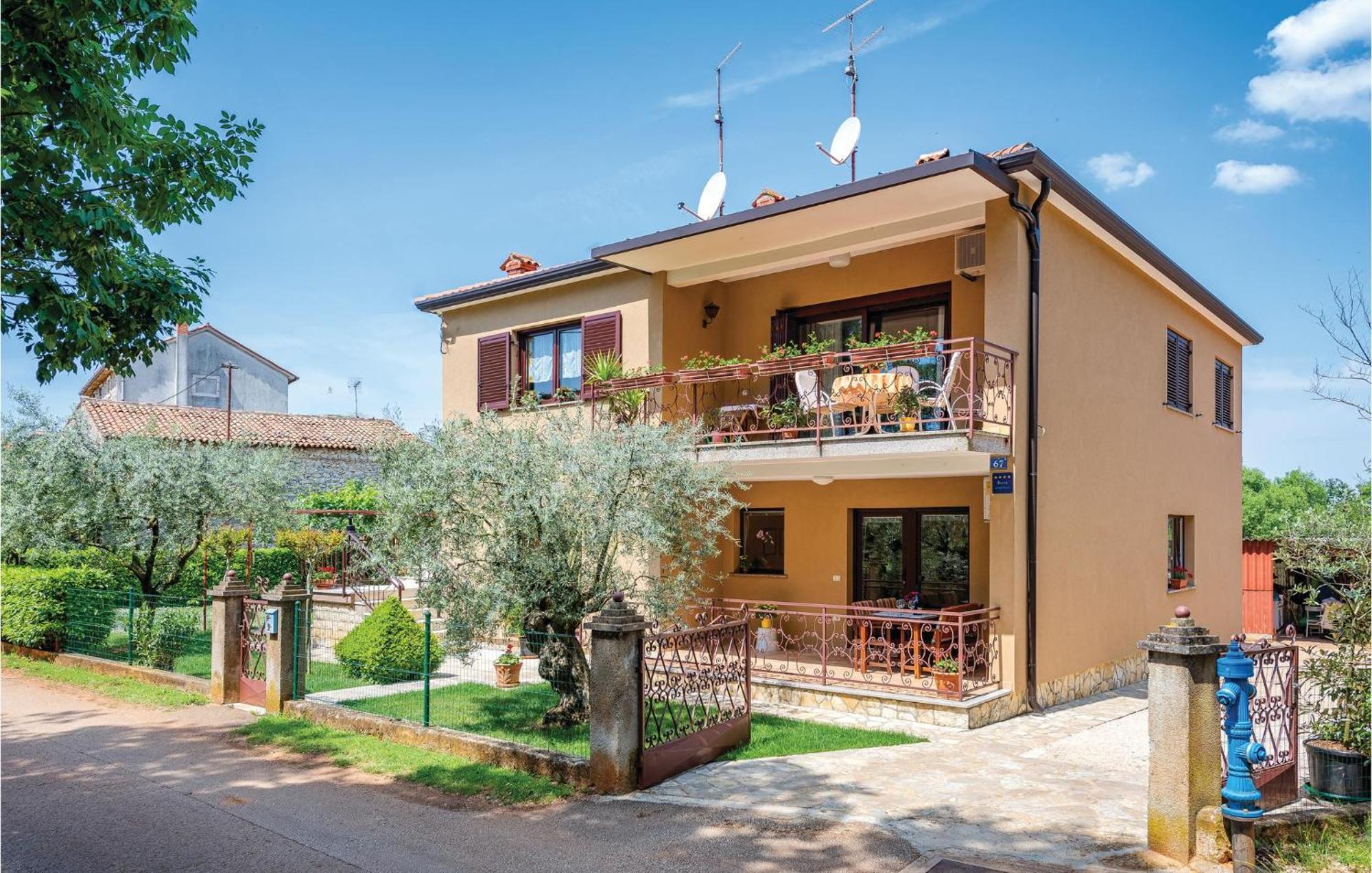 Stunning Apartment In Umag With Wifi Dış mekan fotoğraf
